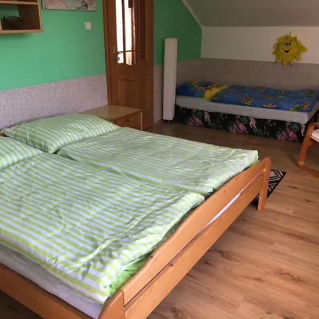 Pokoje Pod Jestedem *